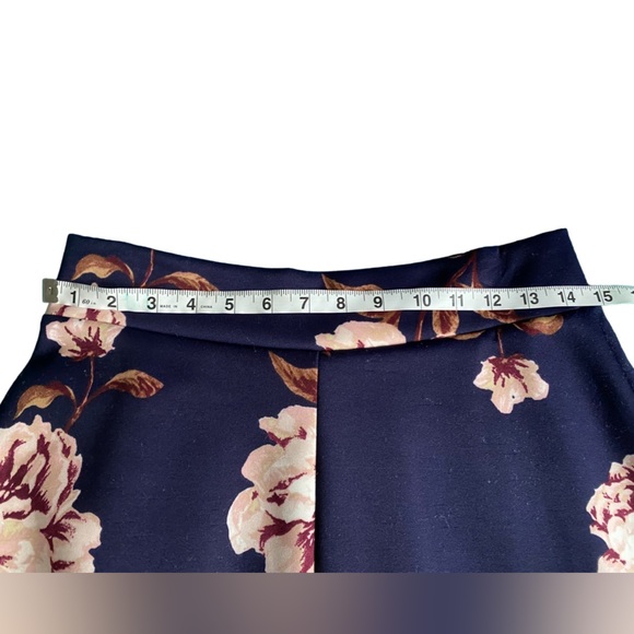 Haute Monde navy Floral midi pull on skirt Size L - Picture 5 of 7